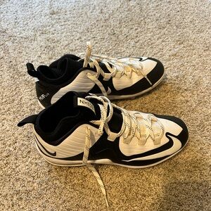 Nike baseball cleats men size 8.5 MVP elite